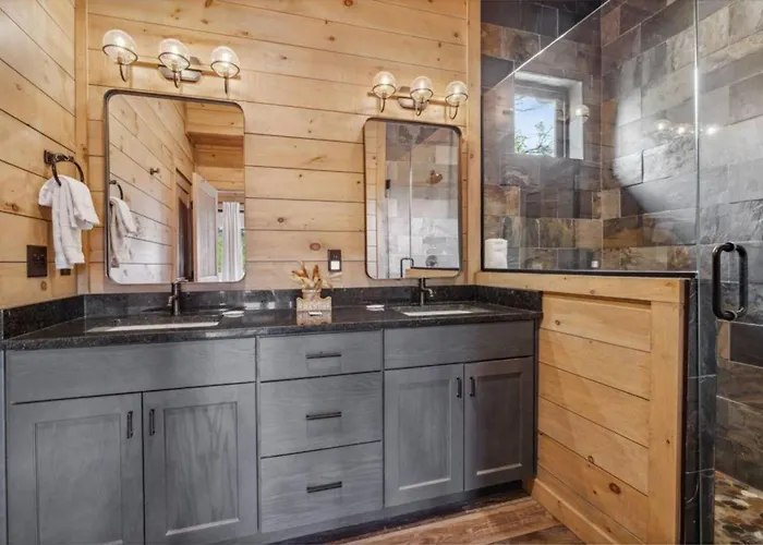 Cozy Erabeeg 霞慕尼